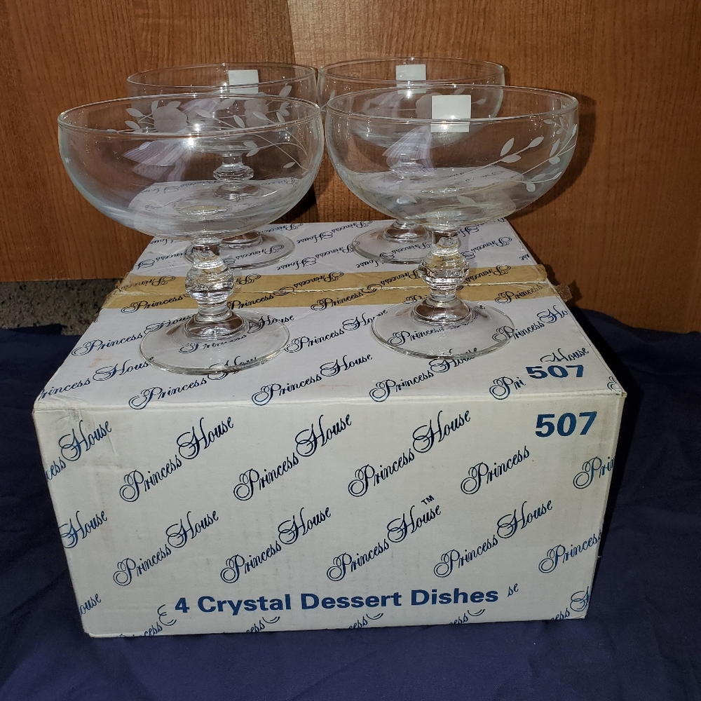 Dessert dishes